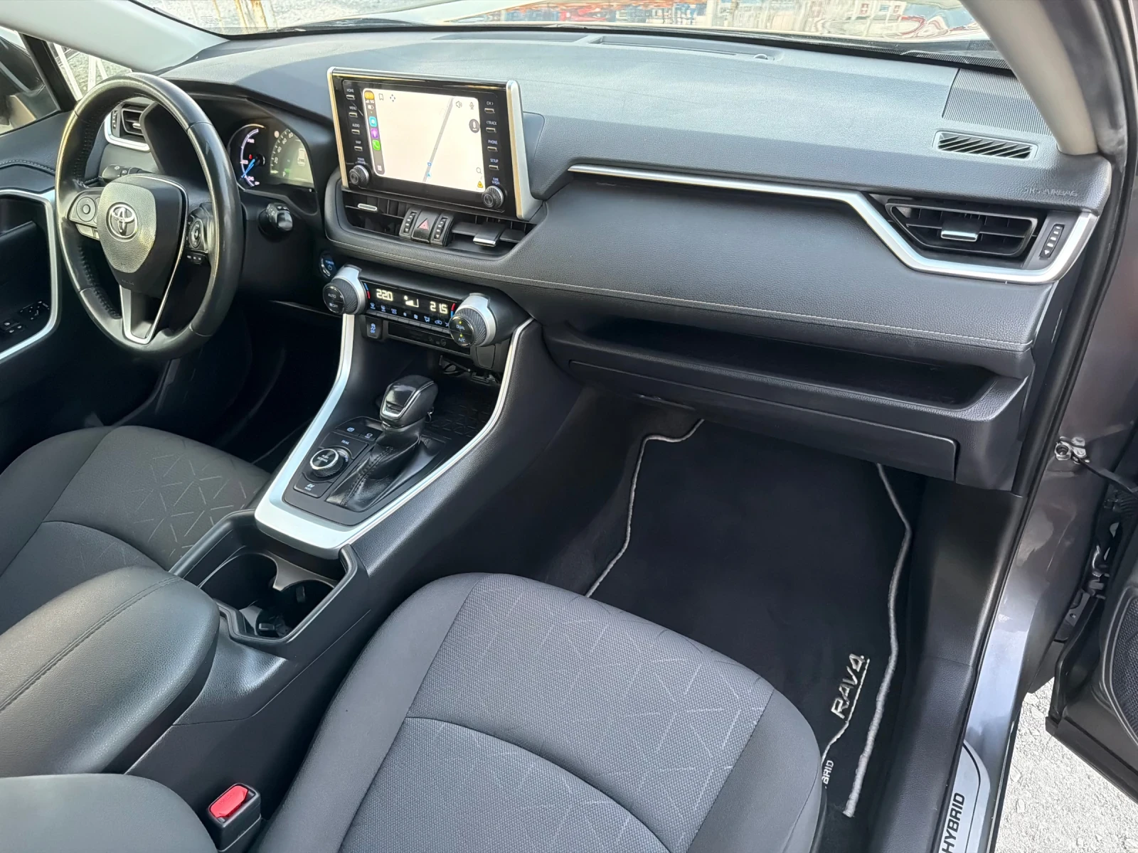 Toyota Rav4 2.5 HYBRID / 4X4 / 86 000 км / YOUTUBE / WAZE , снимка 11 - Автомобили и джипове - 55954916