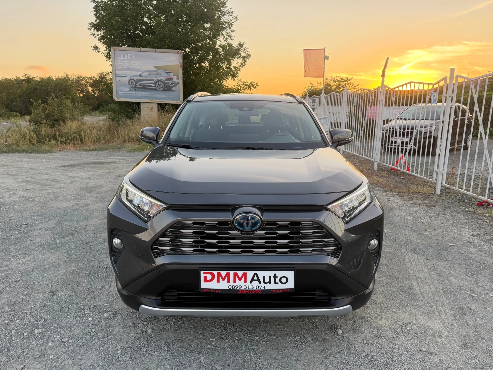 Toyota Rav4 2.5 HYBRID / 4X4 / 86 000 км / YOUTUBE / WAZE , снимка 2 - Автомобили и джипове - 55954916