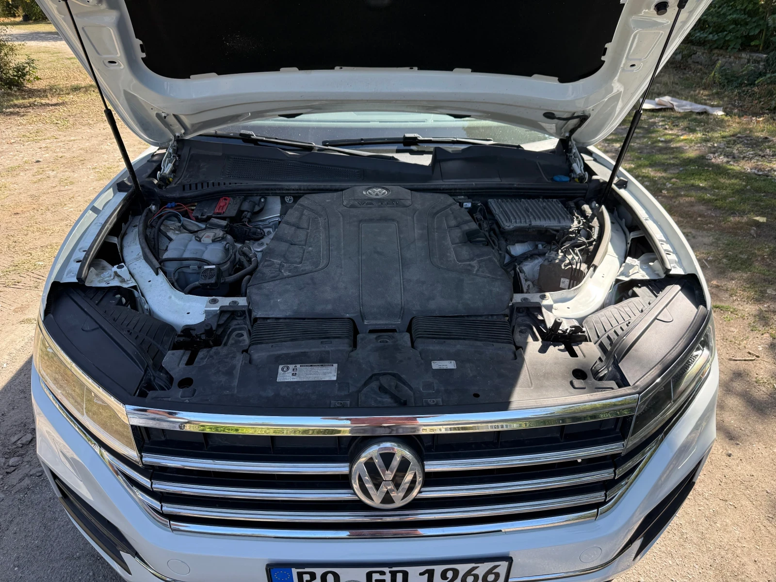 VW Touareg 3.0 TDI, снимка 14 - Автомобили и джипове - 56136882