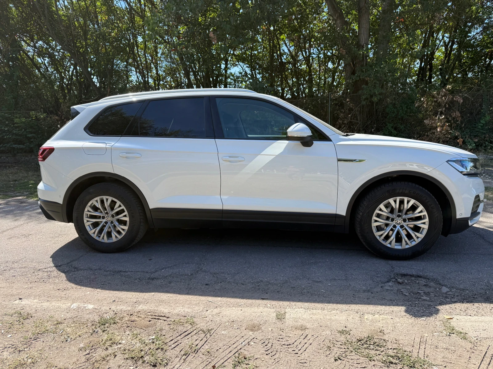 VW Touareg 3.0 TDI, снимка 4 - Автомобили и джипове - 56136882