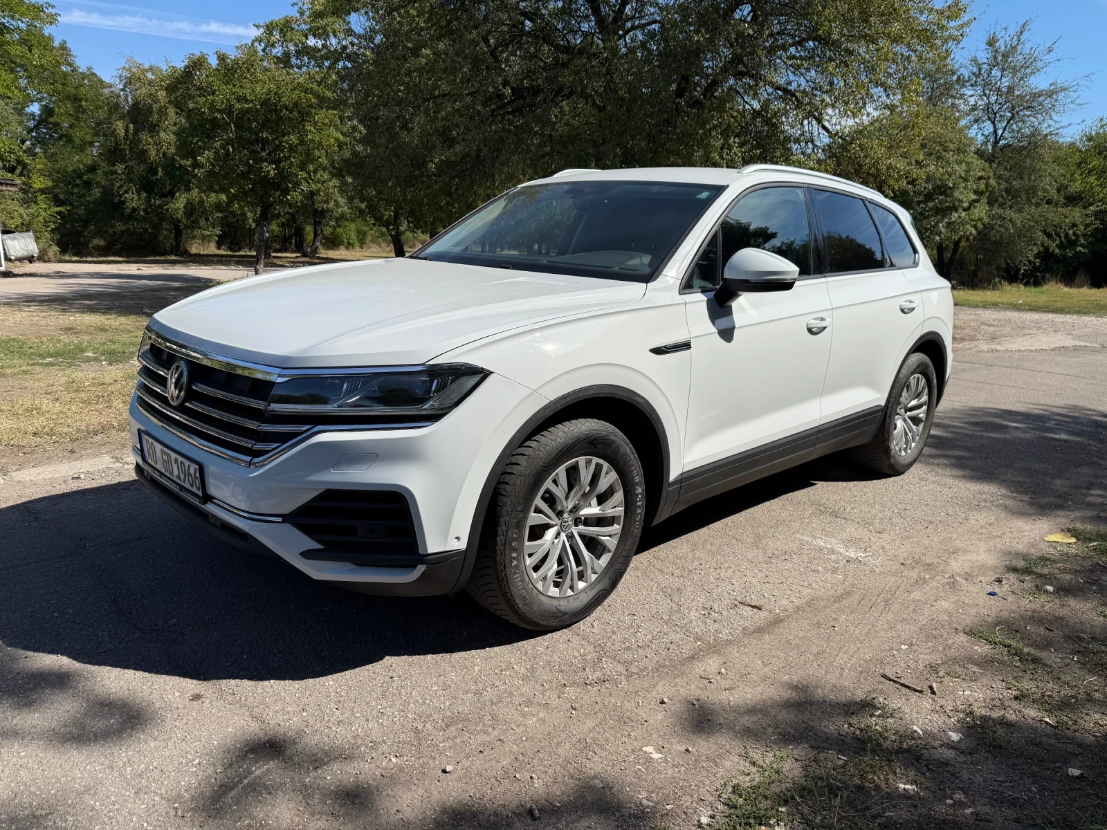 VW Touareg 3.0 TDI, снимка 2 - Автомобили и джипове - 56136882