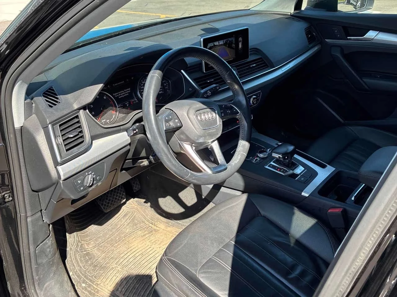 Audi Q5 Progressiv/CARFAX/КЛИП НА МОТОРА/, снимка 5 - Автомобили и джипове - 56637162
