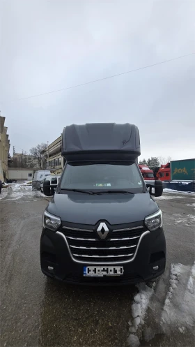 ������ Renault Master