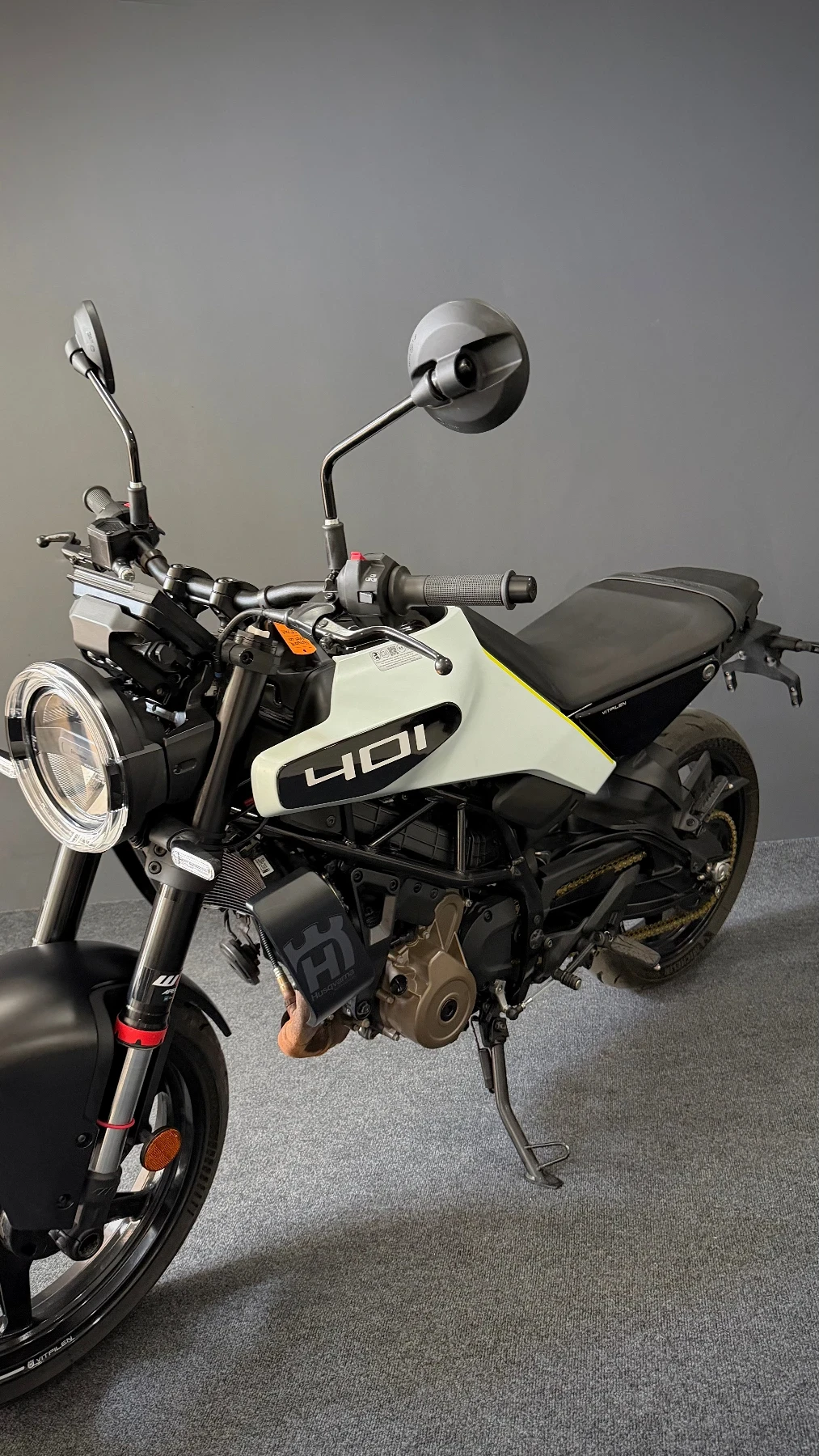 Husqvarna Vitpilen 401  2025 г., 900км TFT LED A2, снимка 11 - Мотоциклети и мототехника - 54728530
