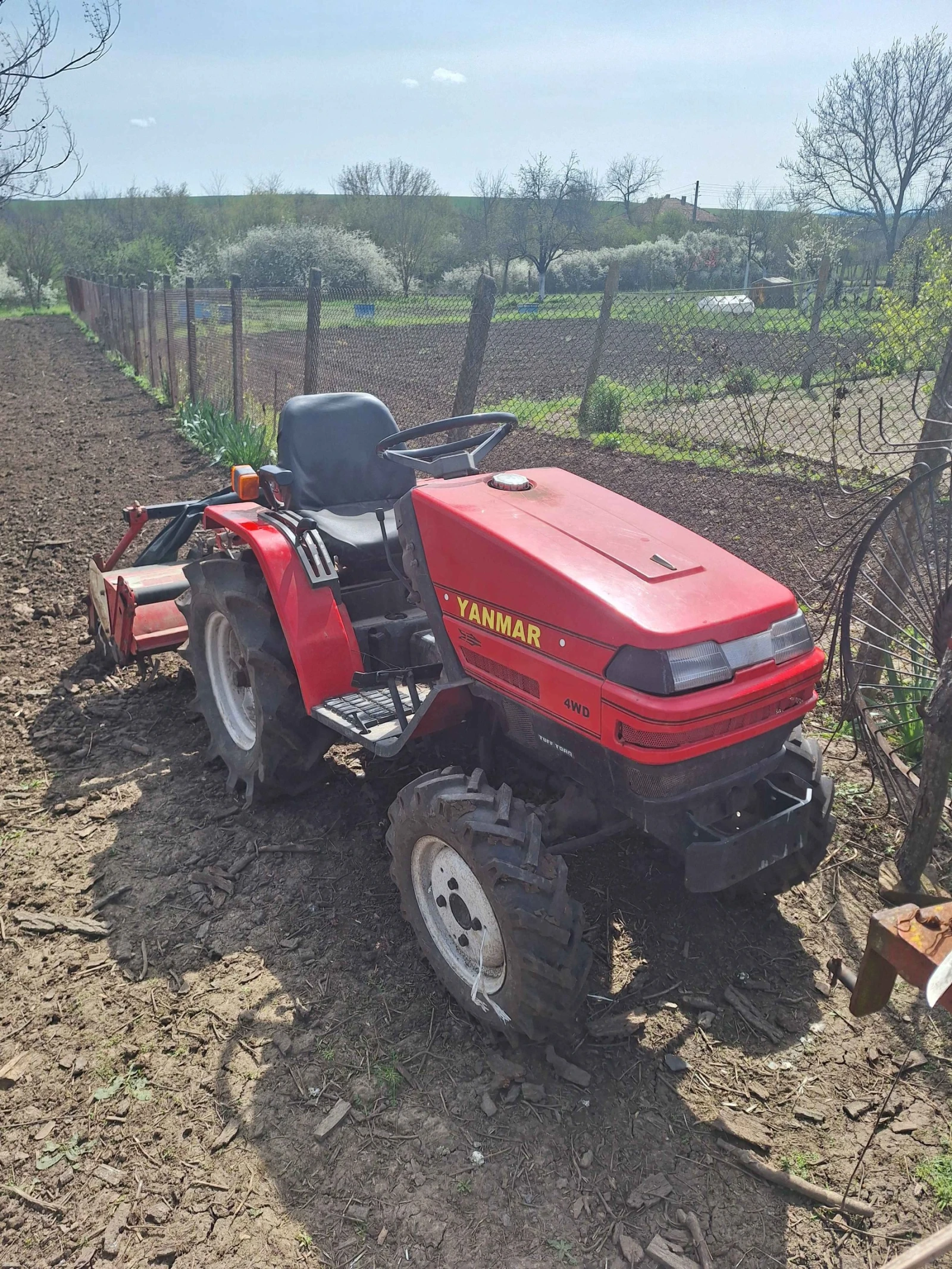 Трактор Yanmar