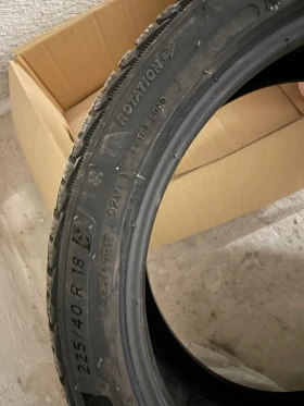 Гуми Зимни 225/40R18, снимка 5 - Гуми и джанти - 47059394