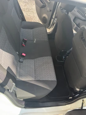 Toyota Yaris 1.4 D-4D 90kc, снимка 11
