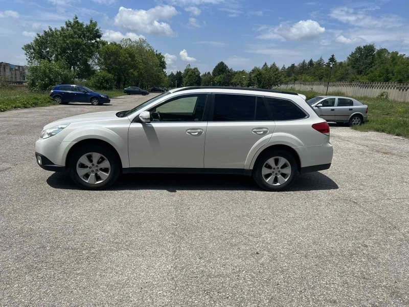 Subaru Outback 2.5, снимка 3 - Автомобили и джипове - 47626155