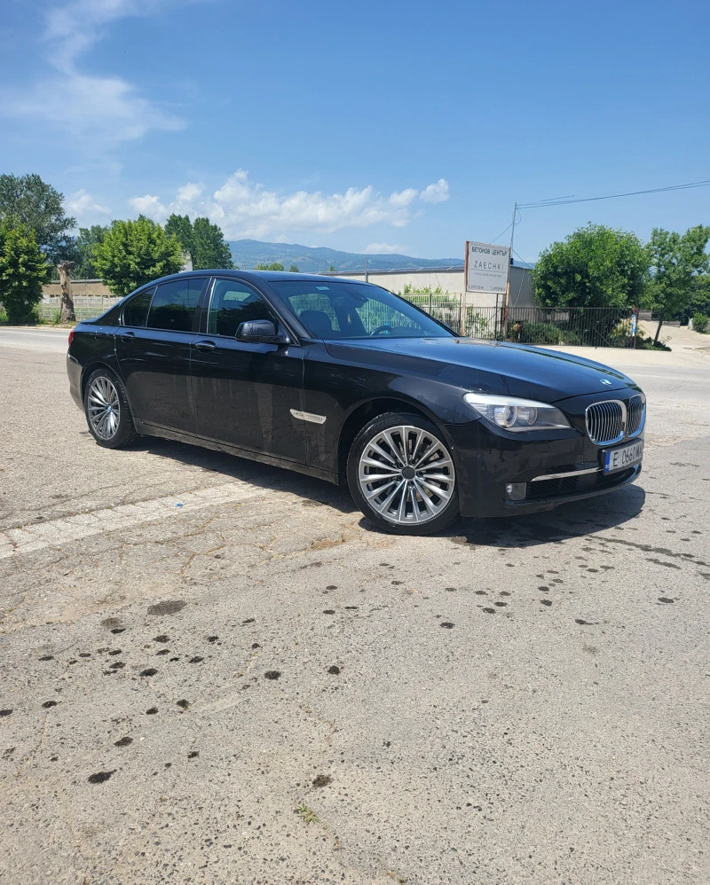 BMW 740 xDrive, снимка 3 - Автомобили и джипове - 47489398