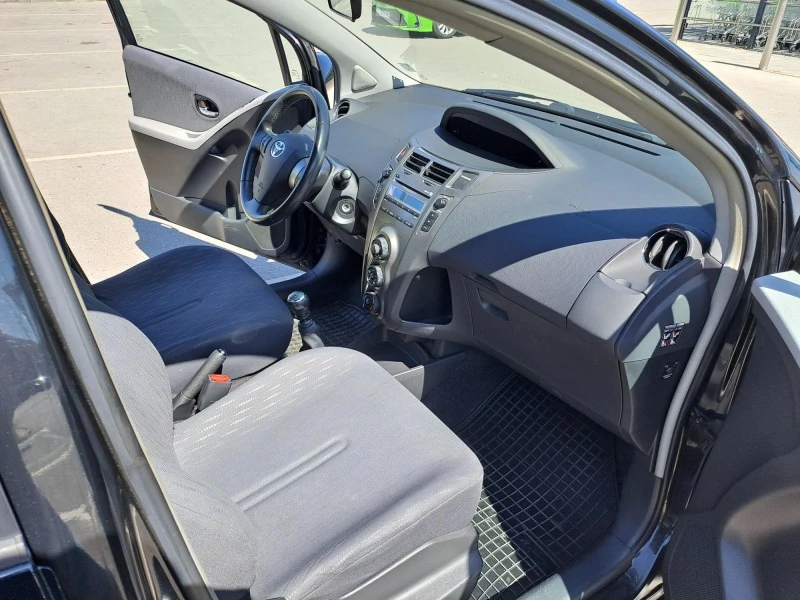 Toyota Yaris 1.33, снимка 9 - Автомобили и джипове - 47226528