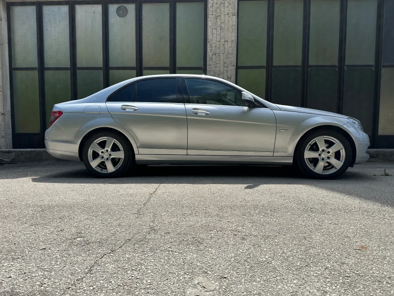 Mercedes-Benz C 220 Avantgarde OM646, снимка 3 - Автомобили и джипове - 52131463