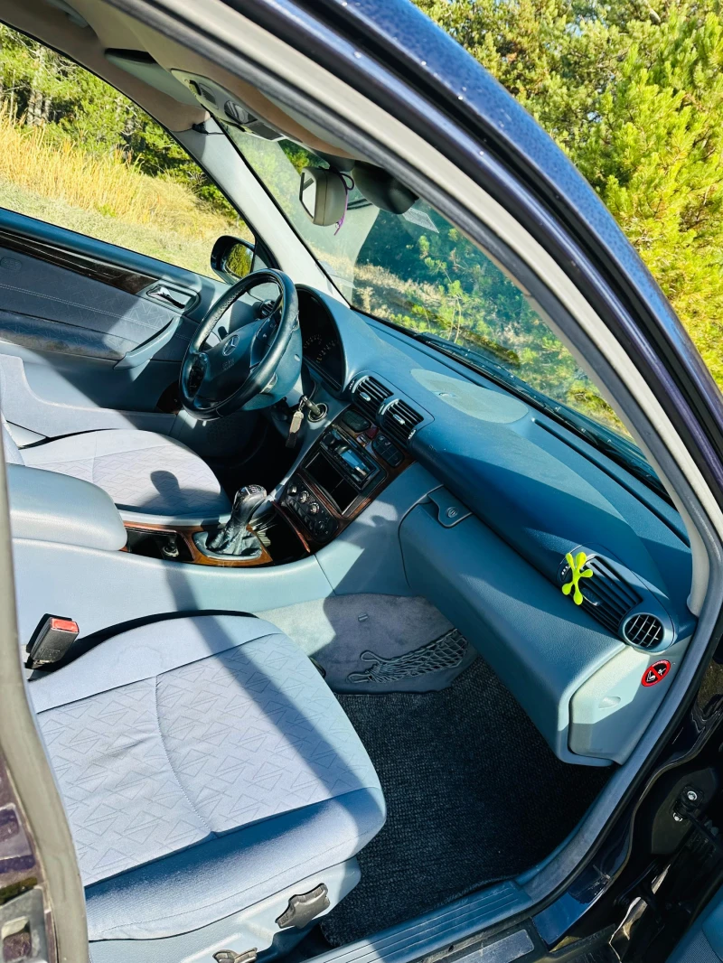 Mercedes-Benz C 220 W203, снимка 9 - Автомобили и джипове - 52395473