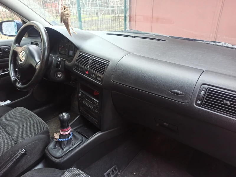VW Golf 4, снимка 4 - Автомобили и джипове - 53293431