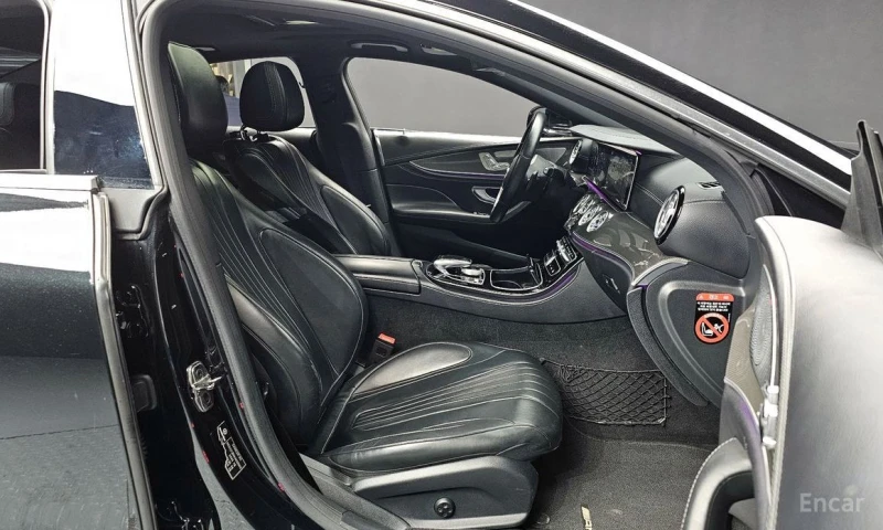 Mercedes-Benz CLS 300, снимка 10 - Автомобили и джипове - 53516320