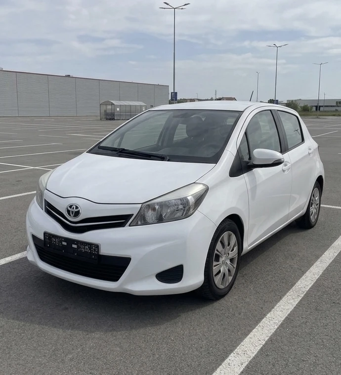 Toyota Yaris 1.4 D-4D 90kc Euro6b+ , снимка 3 - Автомобили и джипове - 54817564