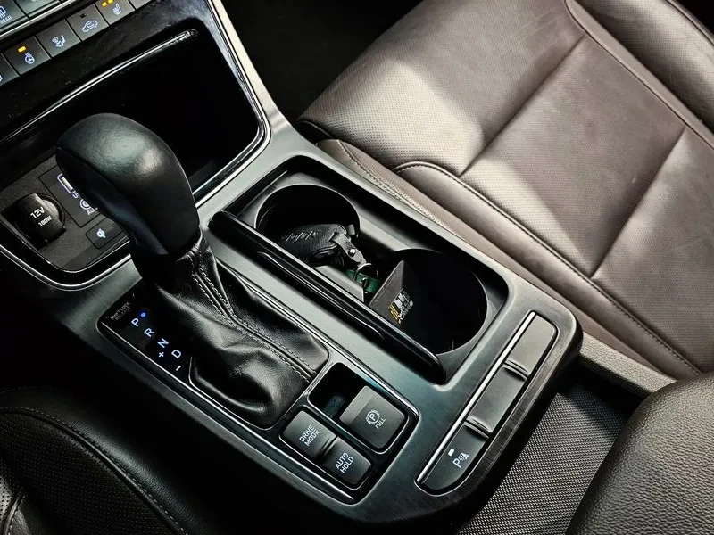 Hyundai Grandeur, снимка 9 - Автомобили и джипове - 54833590