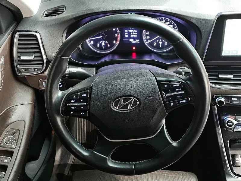 Hyundai Grandeur, снимка 16 - Автомобили и джипове - 54833590