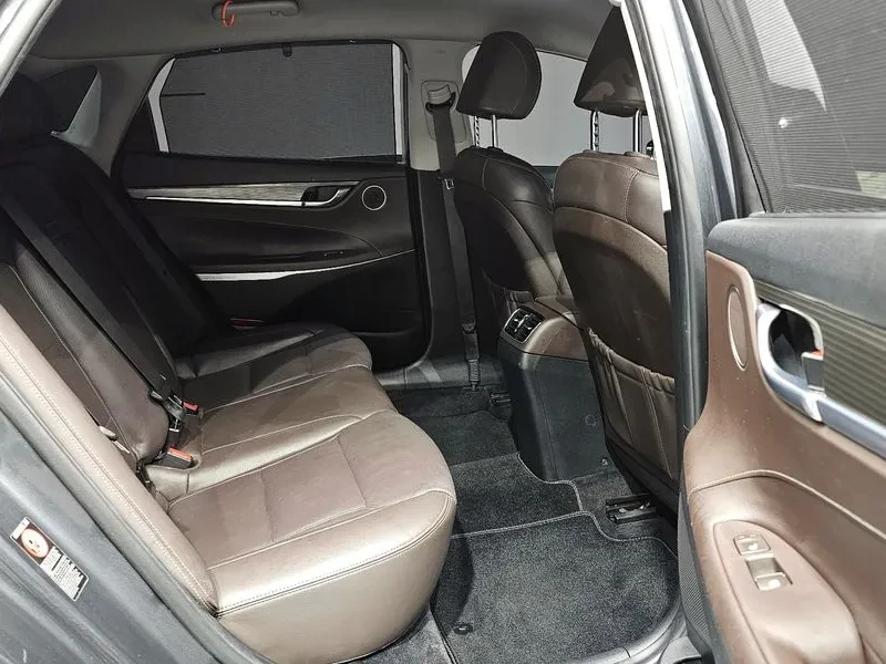 Hyundai Grandeur, снимка 11 - Автомобили и джипове - 54833590