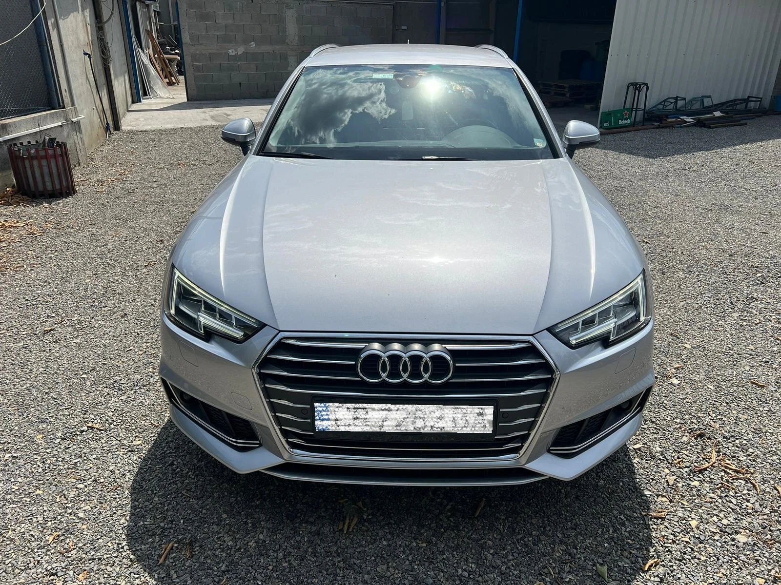 Audi A4 2, 0TDi Digital Matrix  - изображение 2