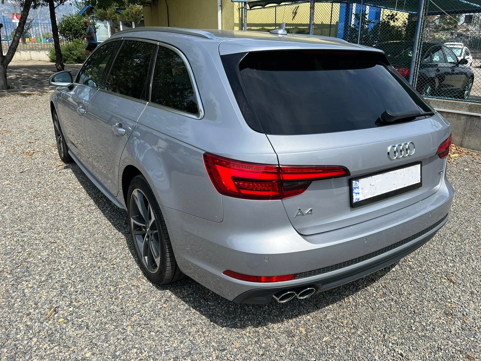 Audi A4 2, 0TDi Digital Matrix  - изображение 5