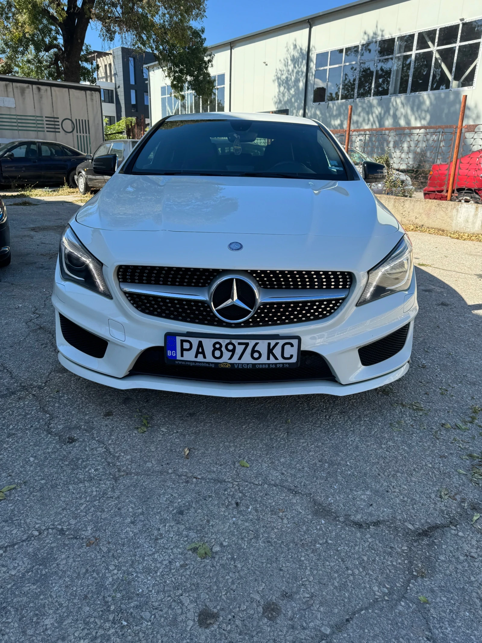 Mercedes-Benz CLA 220 CAMERA, AMG, 7G, F1 - изображение 3