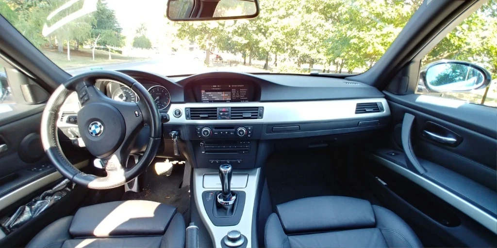 BMW 335  - изображение 8