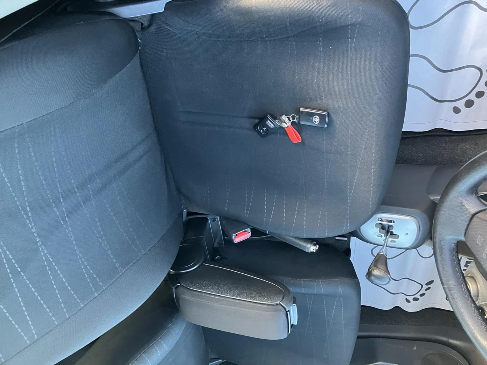 Toyota Yaris 1.4 D4D Avtomat  - изображение 10