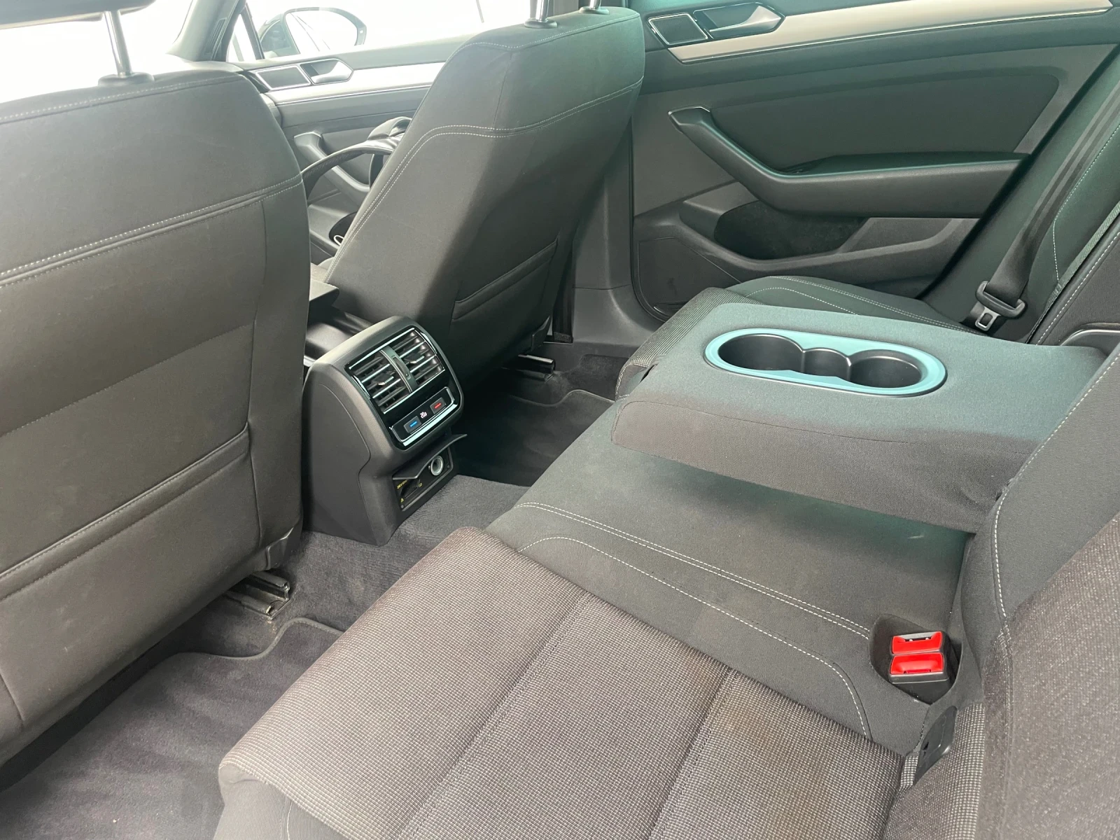 VW Passat Variant Comfortline, снимка 15 - Автомобили и джипове - 54191976