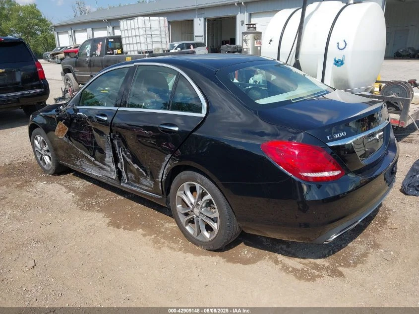 Mercedes-Benz C 300 2015  - изображение 2