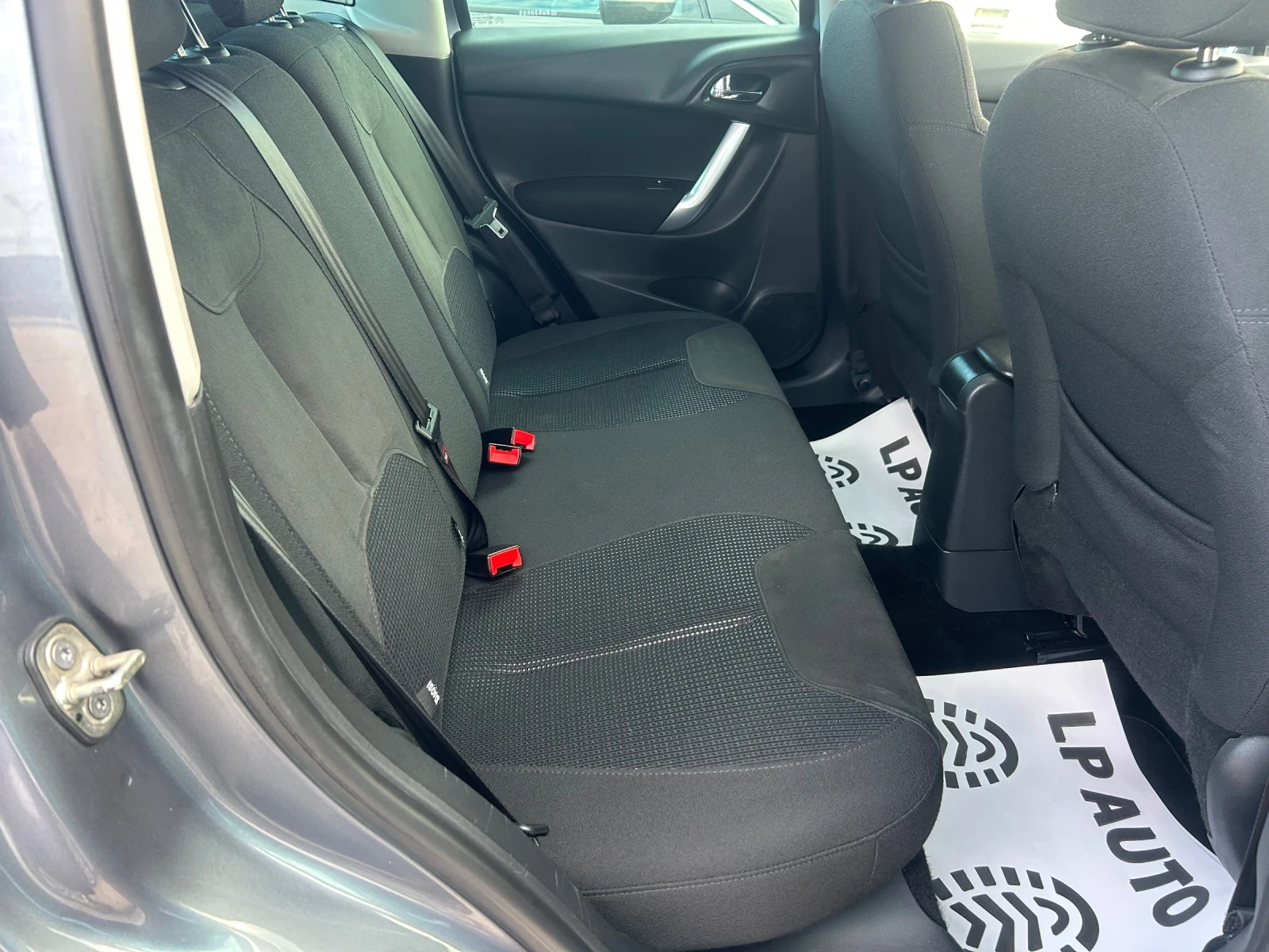 Citroen C3 1.4i* Exclusive*  - изображение 9