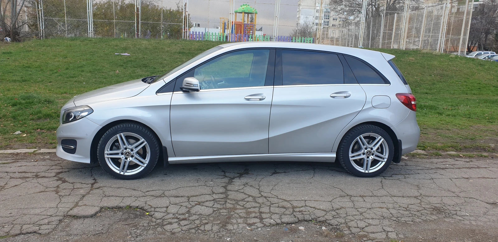 Mercedes-Benz B 220 CDI 4MATIC - изображение 3