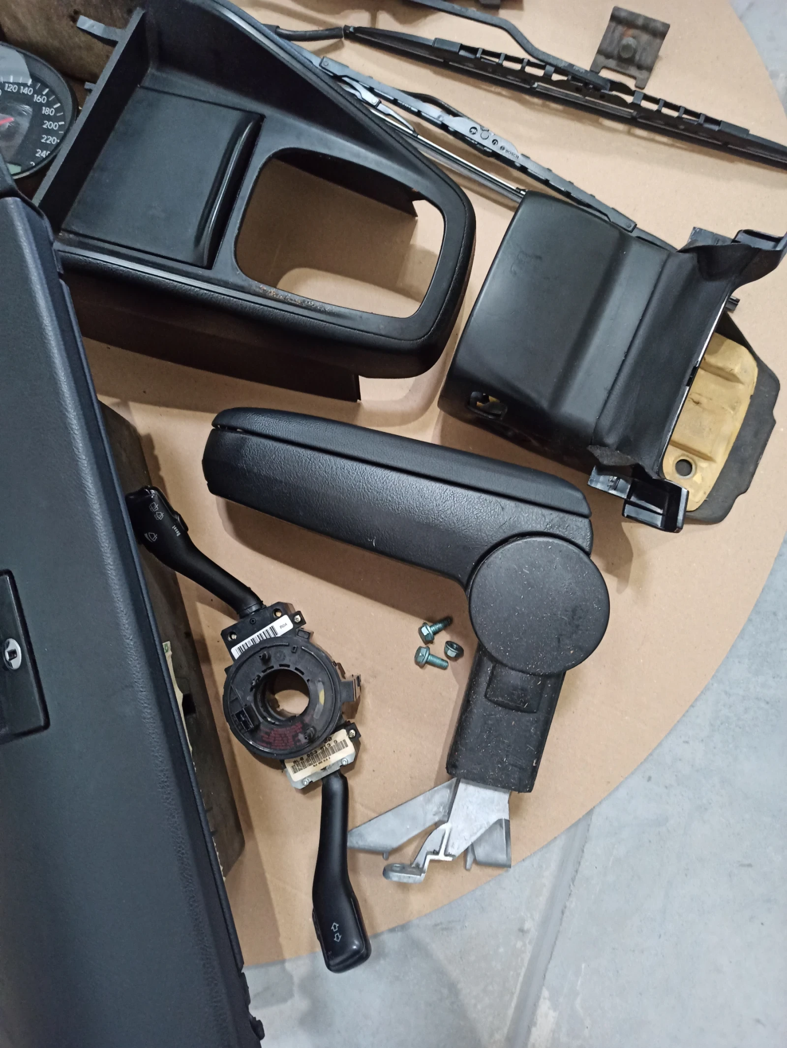 VW Golf 4, снимка 11 - Автомобили и джипове - 53293431