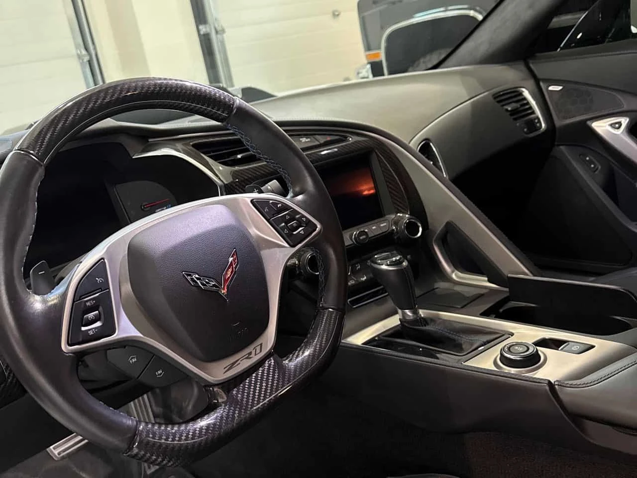 Chevrolet Corvette ZR1 3ZR / КАРБОНИ !!! ВСИЧКИ ЕКСТРИ ЗА МОДЕЛА , снимка 8 - Автомобили и джипове - 54092071