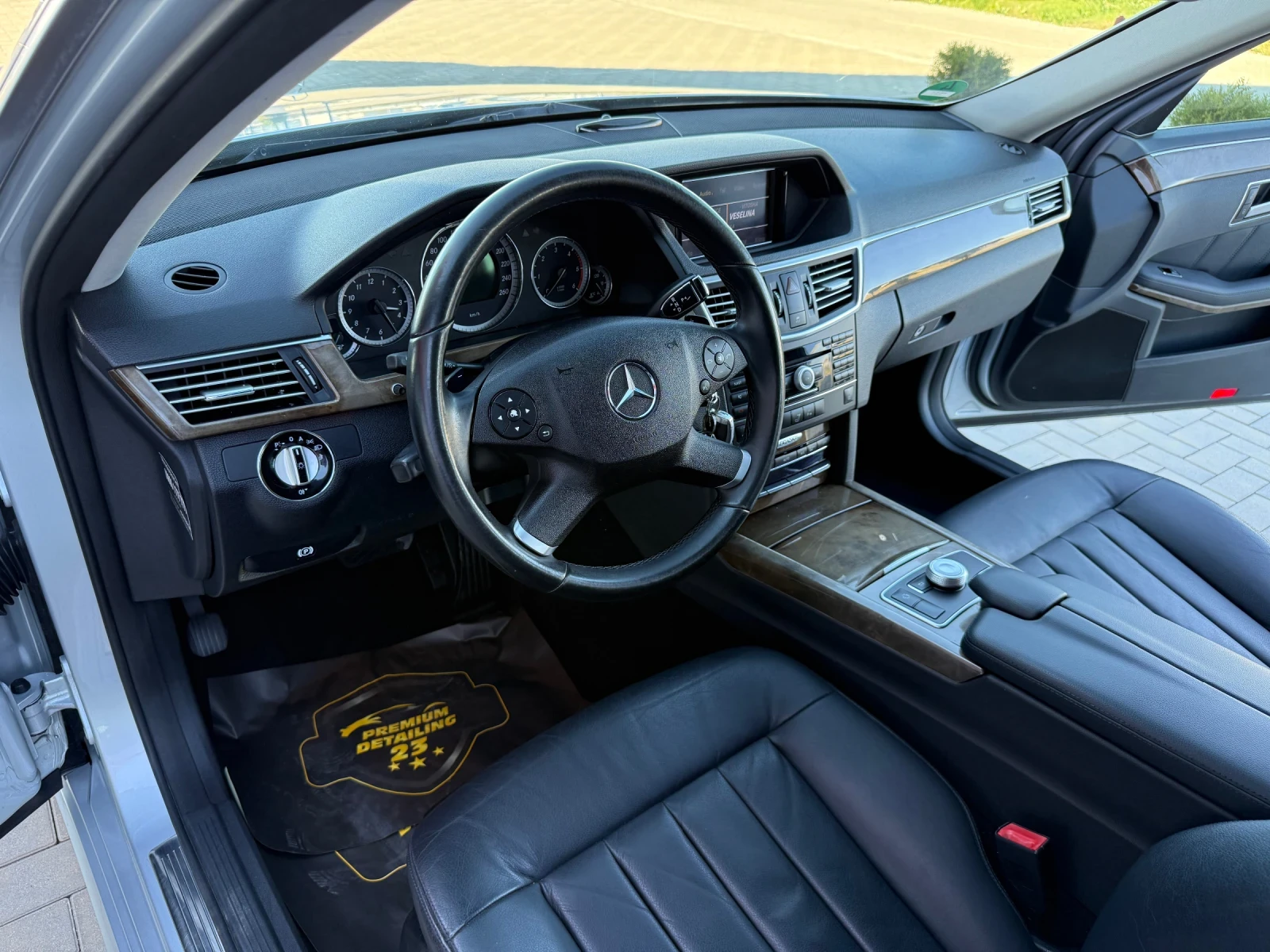 Mercedes-Benz E 350 AMG пакет Elegance 7G-Tronic, снимка 8 - Автомобили и джипове - 54151726