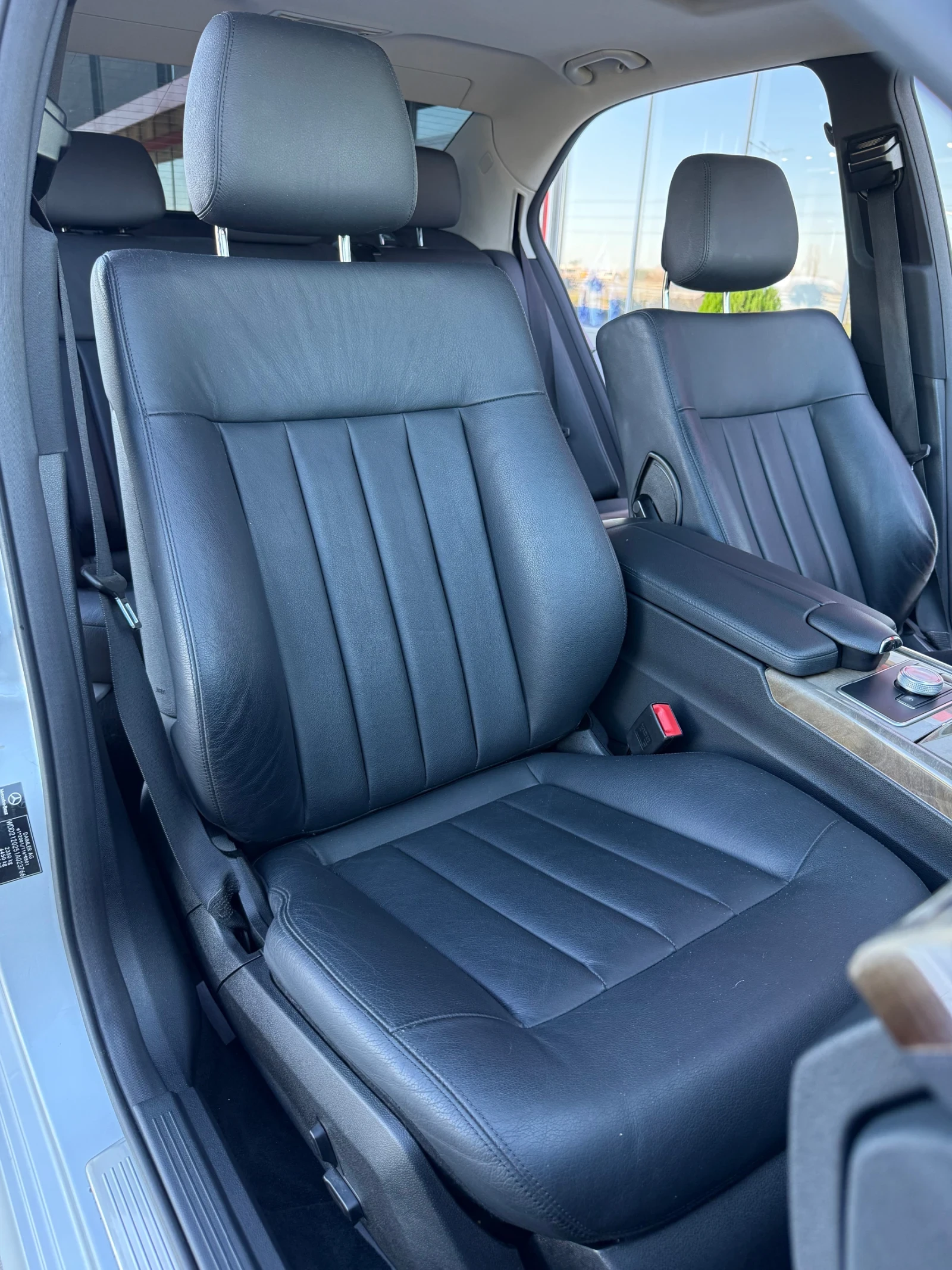 Mercedes-Benz E 350 AMG пакет Elegance 7G-Tronic, снимка 15 - Автомобили и джипове - 54151726