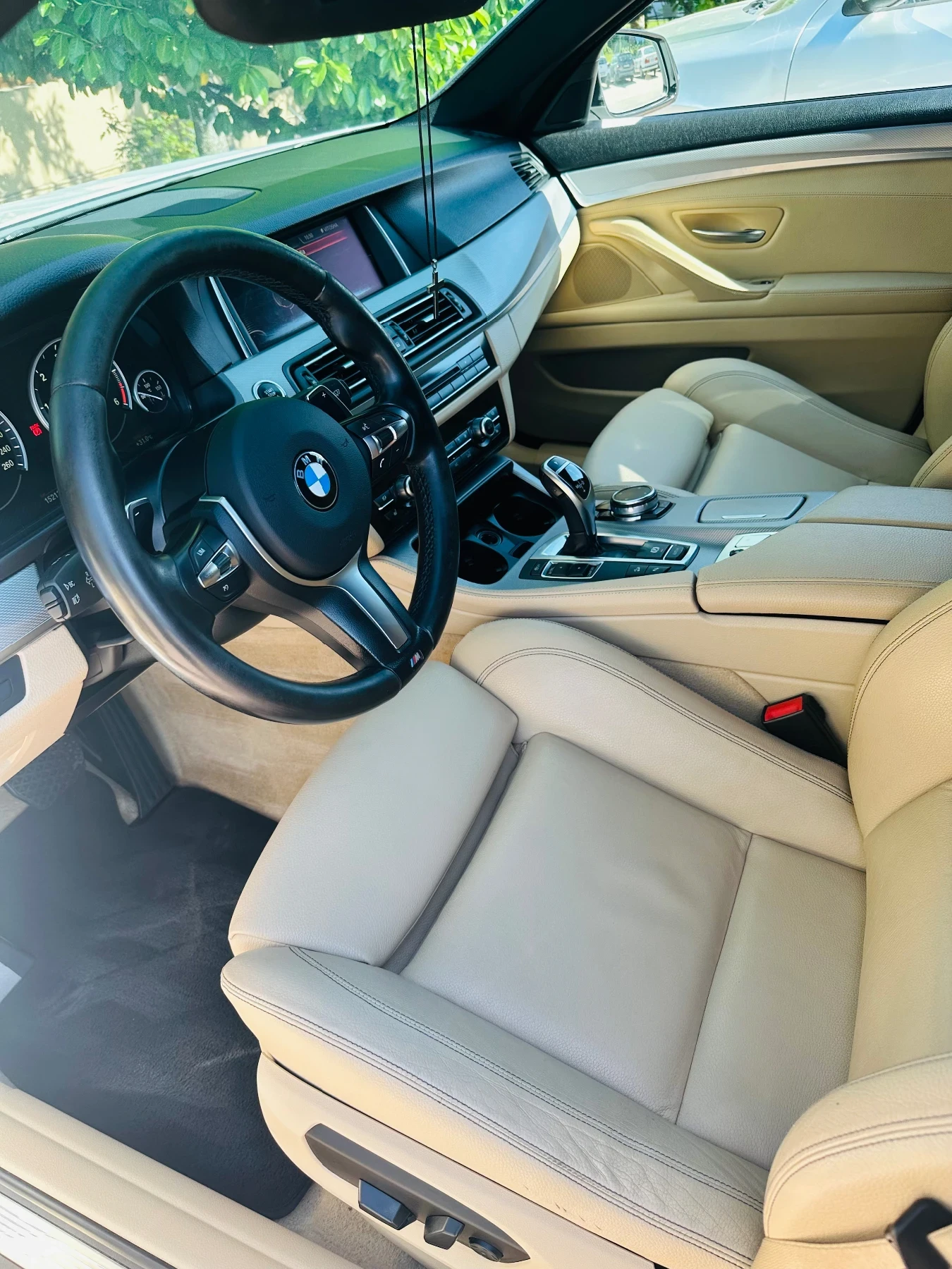 BMW 530 LCI Facelift , снимка 3 - Автомобили и джипове - 54486365