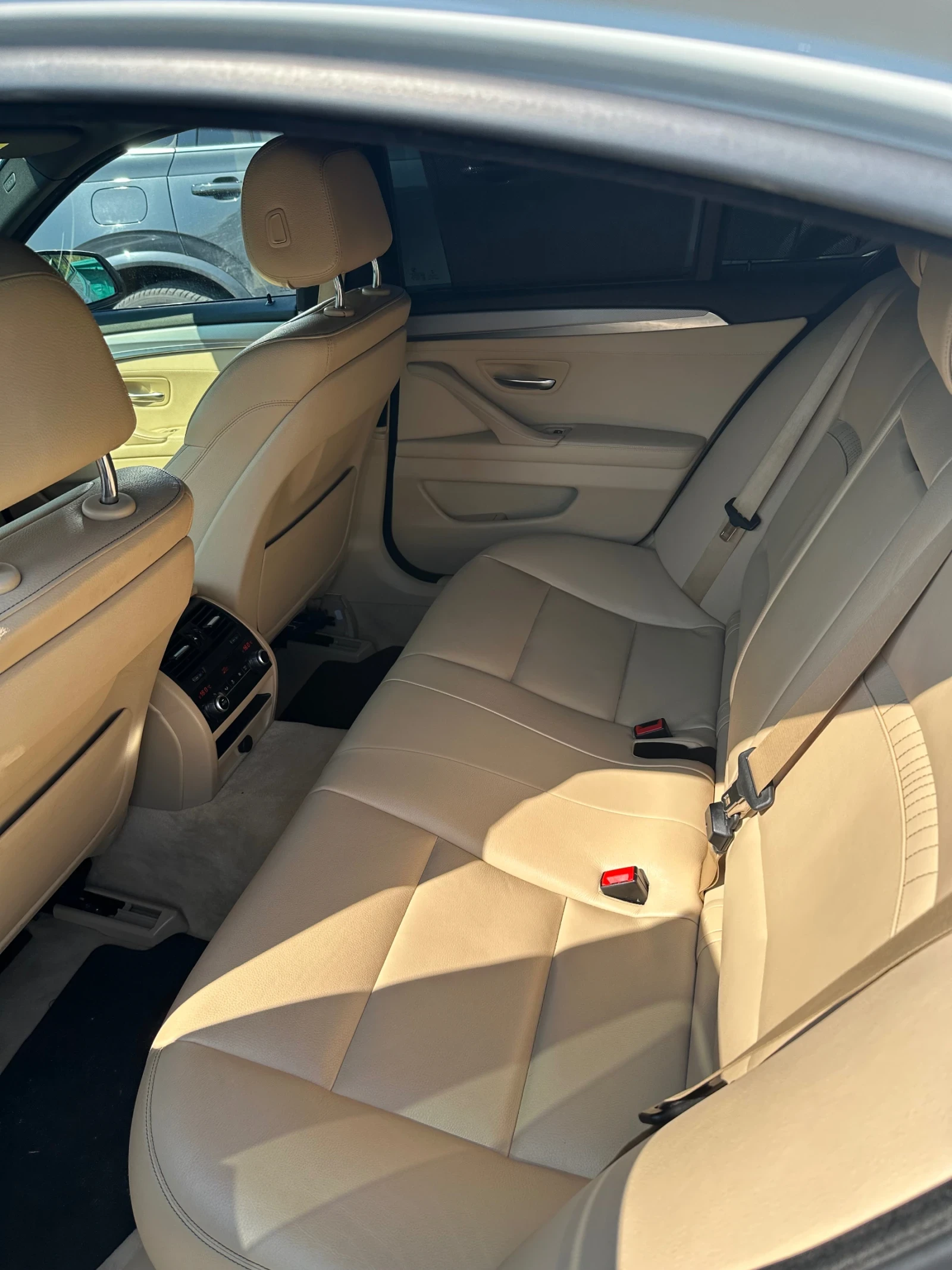 BMW 530 LCI Facelift Xdrive, снимка 10 - Автомобили и джипове - 54486365