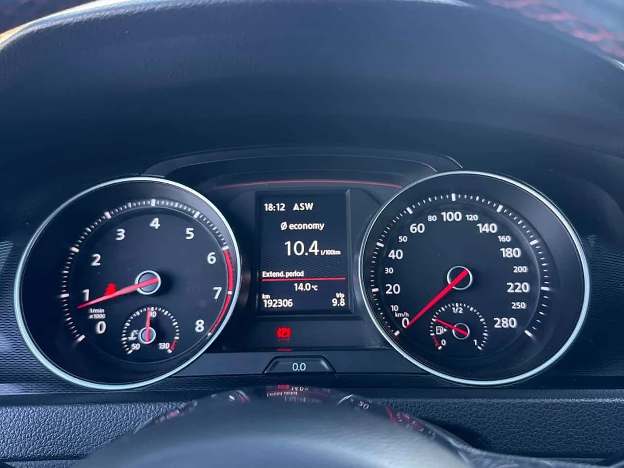 VW Golf GTI* 3dr HB Man * ПОДГРЕВ* KEYLESS* , снимка 8 - Автомобили и джипове - 54486676