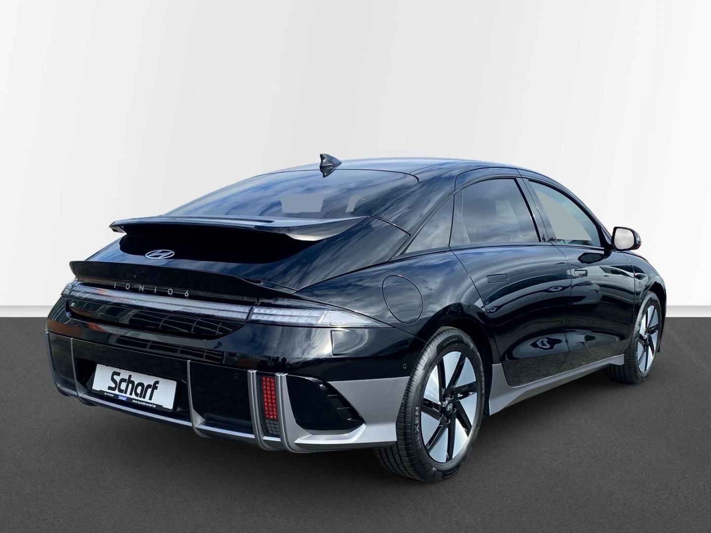 Hyundai Ioniq 6 Techniq 77kWh RWD DIST MATRIX 360 HUD Winter Pack+, снимка 3 - Автомобили и джипове - 54748885
