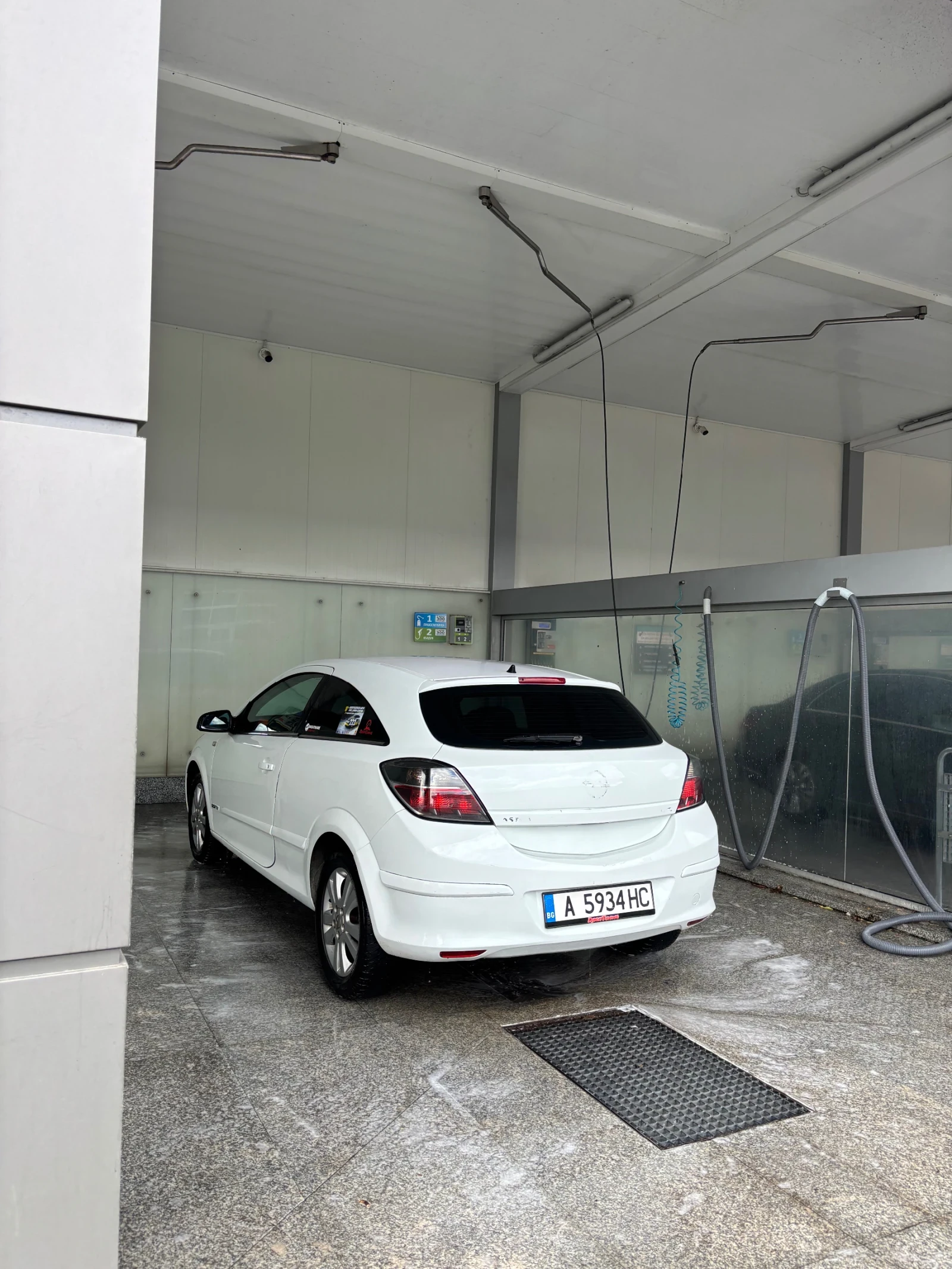 Opel Astra GTC 1.7CDTI, снимка 9 - Автомобили и джипове - 55548035