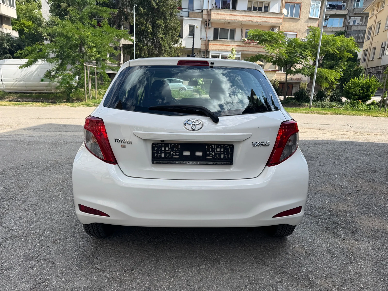 Toyota Yaris 1.4 D-4D 90kc, снимка 4 - Автомобили и джипове - 54817564