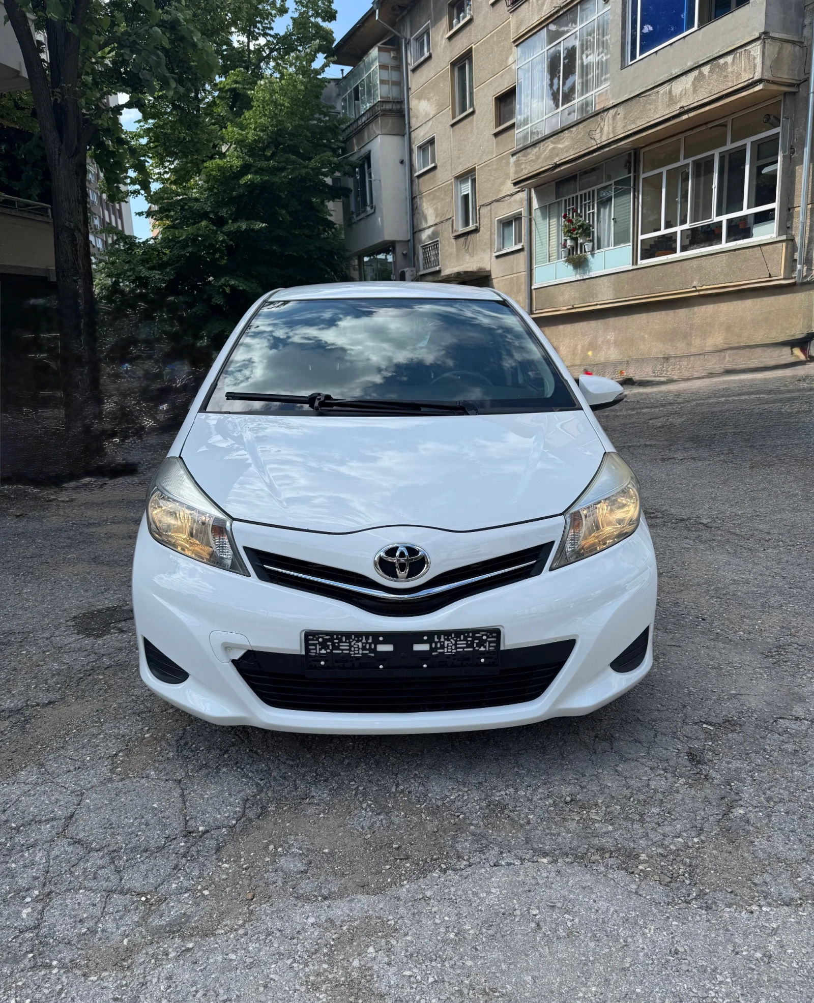 Toyota Yaris 1.4 D-4D 90kc, снимка 7 - Автомобили и джипове - 54817564
