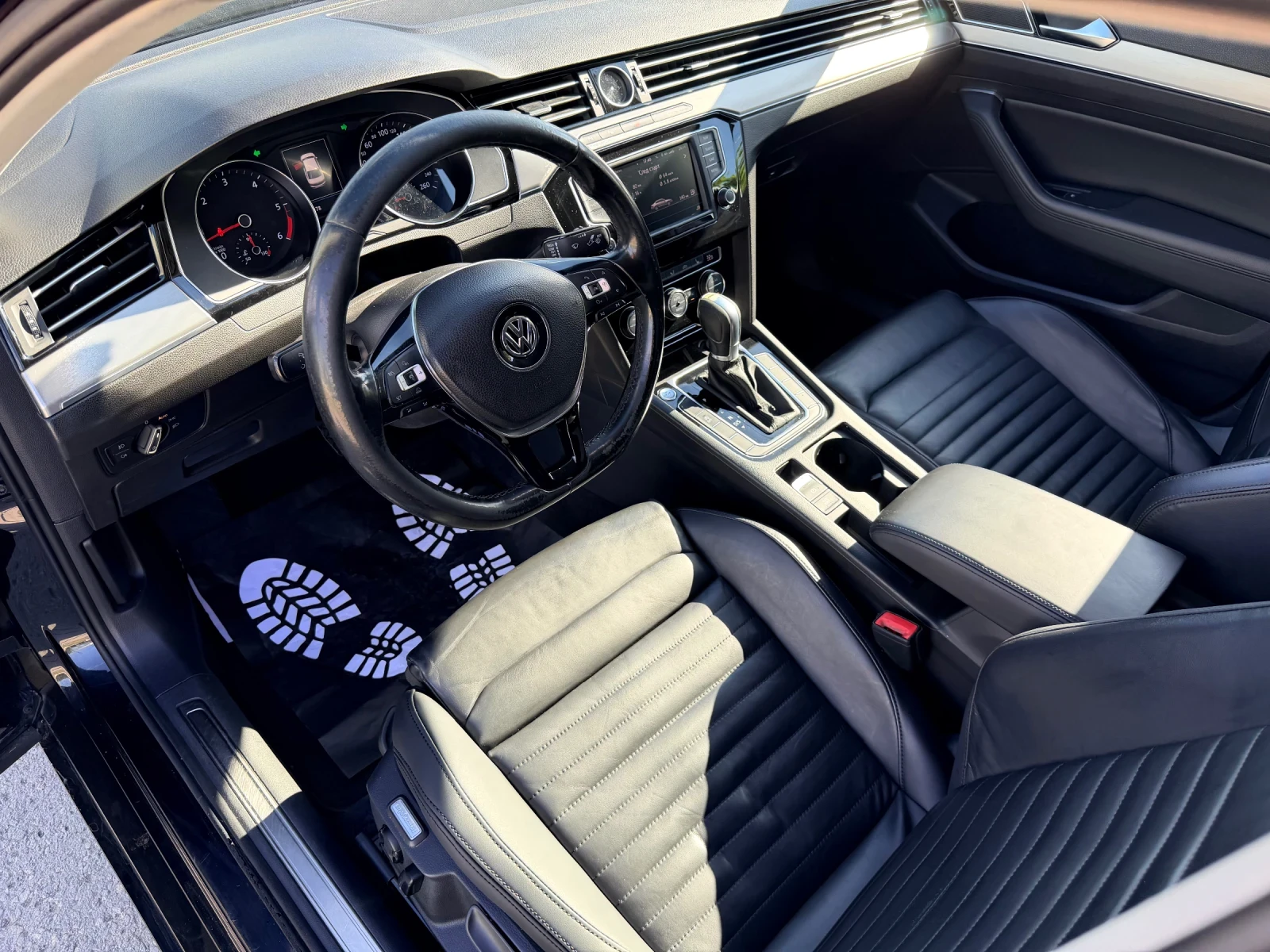 VW Passat, снимка 10 - Автомобили и джипове - 54932568