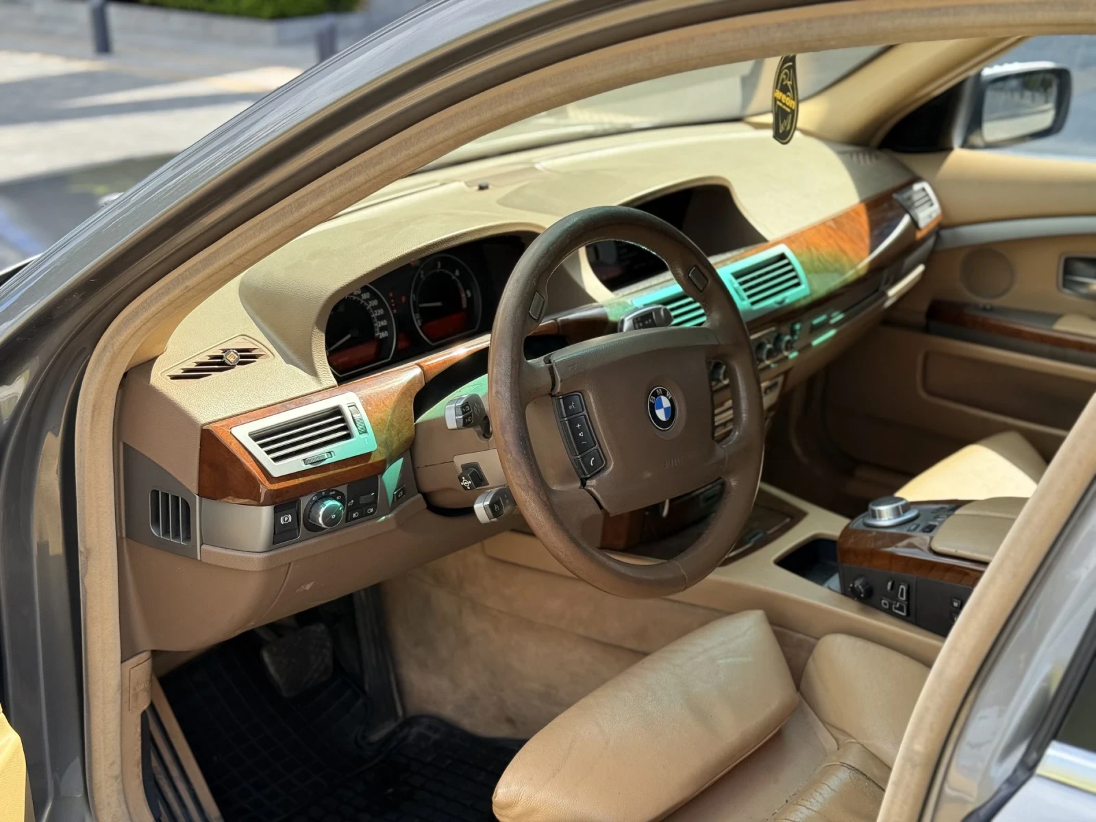 BMW 730 Шибедах* Вакум* Памет* Dynamic drive * NAVI, снимка 12 - Автомобили и джипове - 55165750