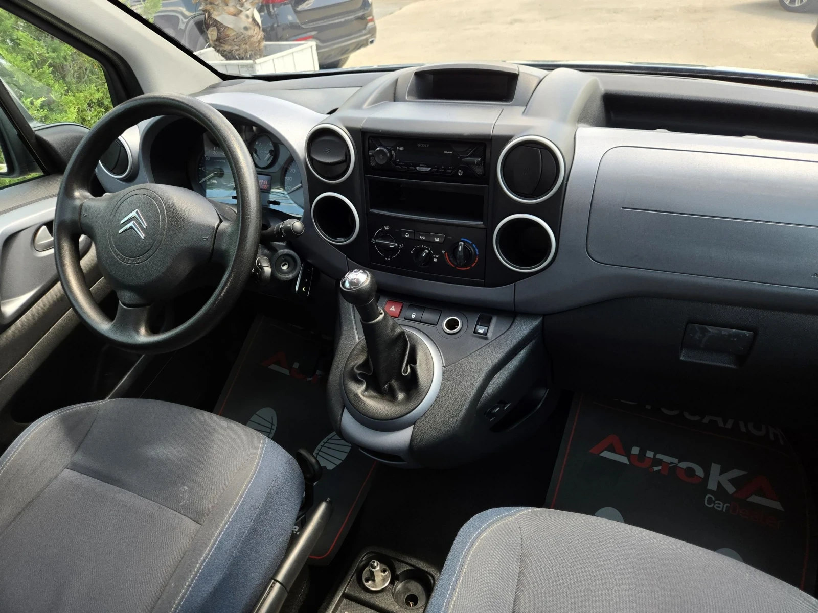 Citroen Berlingo 1.6i-109кс= ГАЗ= КЛИМАТИК= СТАРИЯ МОТОР= MULTISTAC, снимка 13 - Автомобили и джипове - 55174264