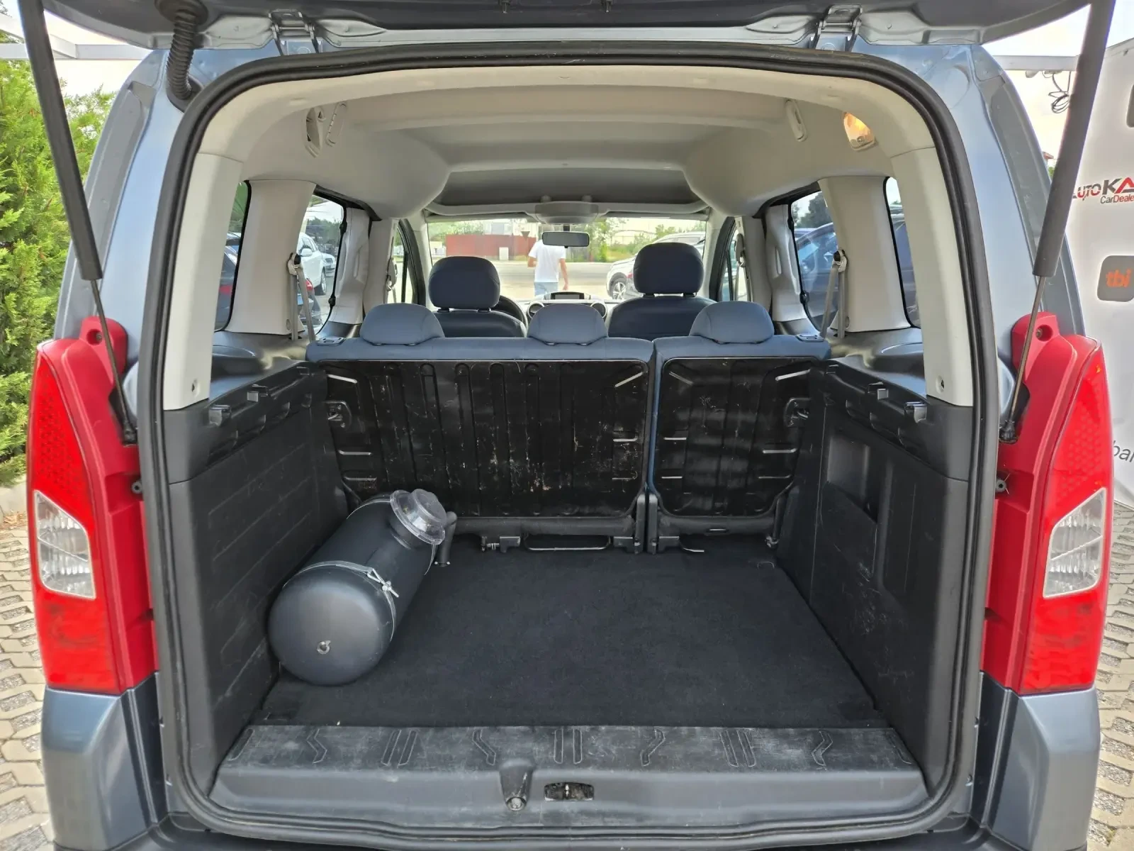 Citroen Berlingo 1.6i-109кс= ГАЗ= КЛИМАТИК= СТАРИЯ МОТОР= MULTISTAC, снимка 10 - Автомобили и джипове - 55174264