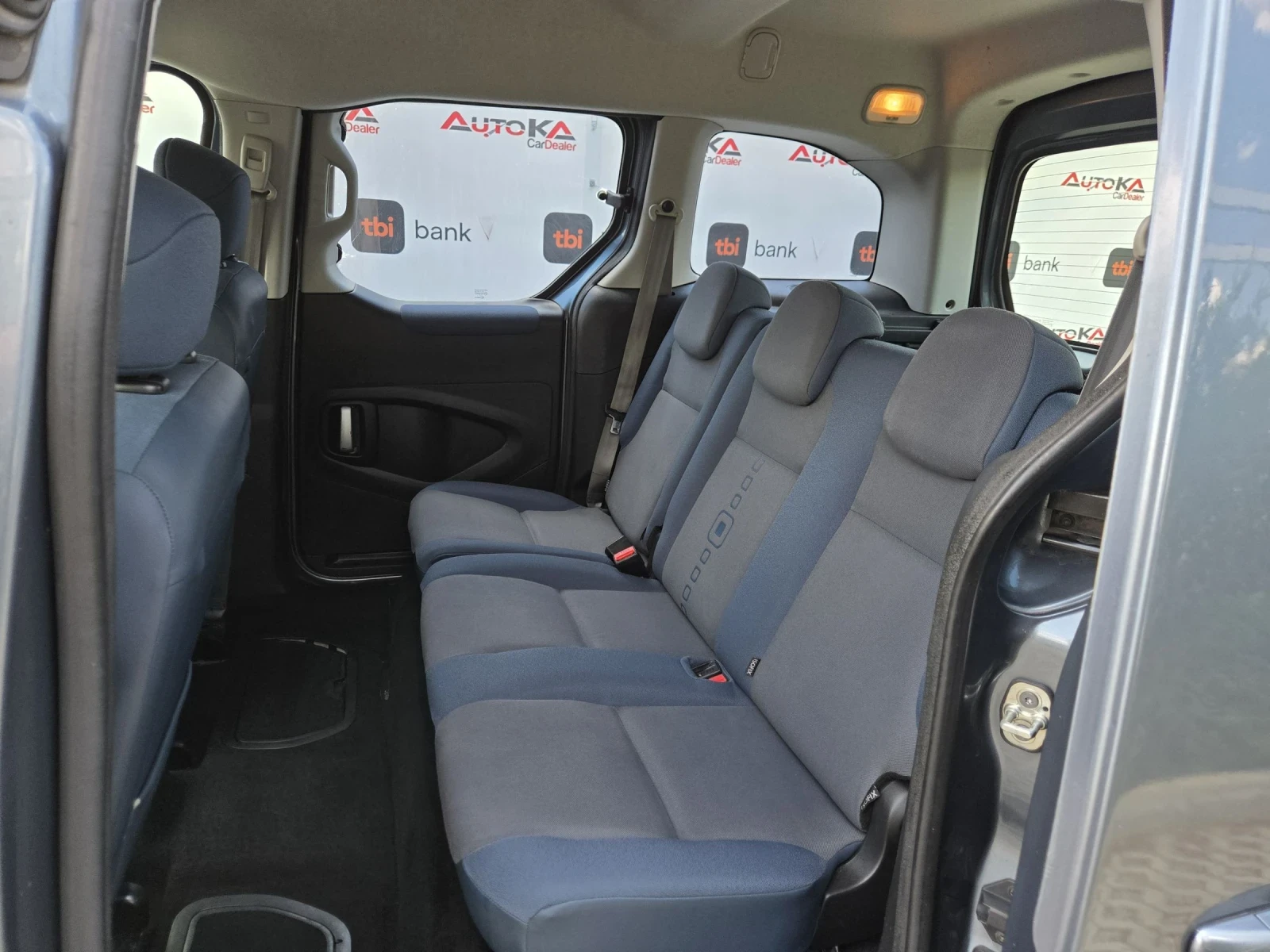 Citroen Berlingo 1.6i-109кс= ГАЗ= КЛИМАТИК= СТАРИЯ МОТОР= MULTISTAC, снимка 9 - Автомобили и джипове - 55174264