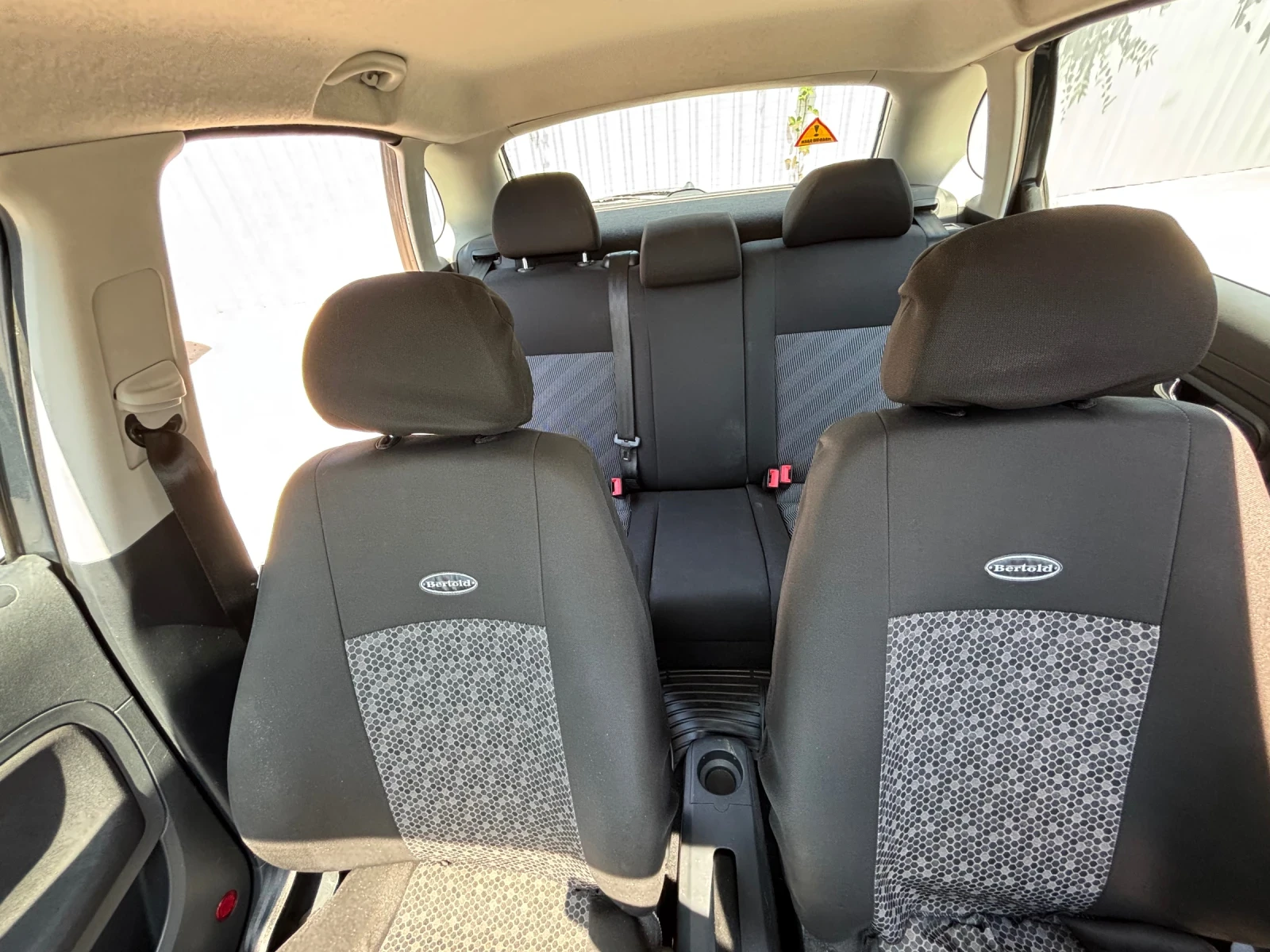 Seat Ibiza, снимка 6 - Автомобили и джипове - 55361977