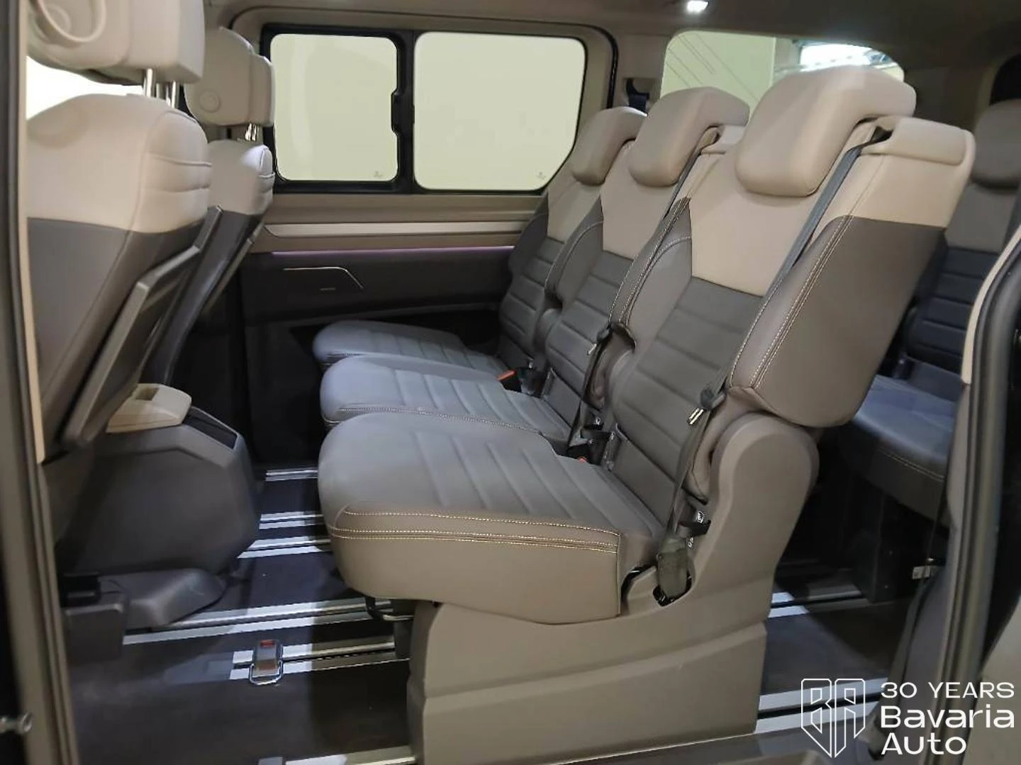 VW Multivan Style long DSG Easy Open Basic, снимка 7 - Автомобили и джипове - 55506872