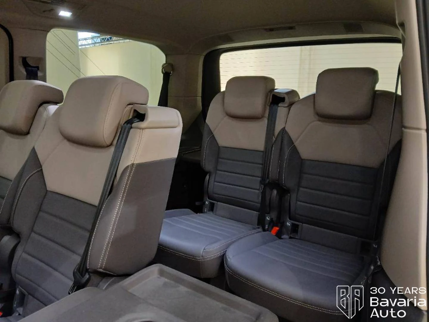 VW Multivan Style long DSG Easy Open Basic, снимка 8 - Автомобили и джипове - 55506872